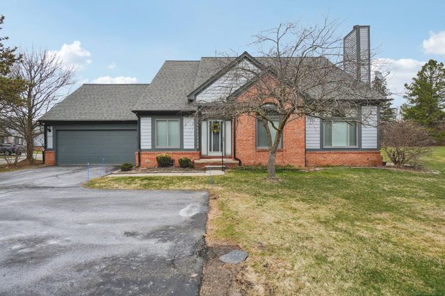 2799 Lochmoor Boulevard, Orion Twp, MI 48360