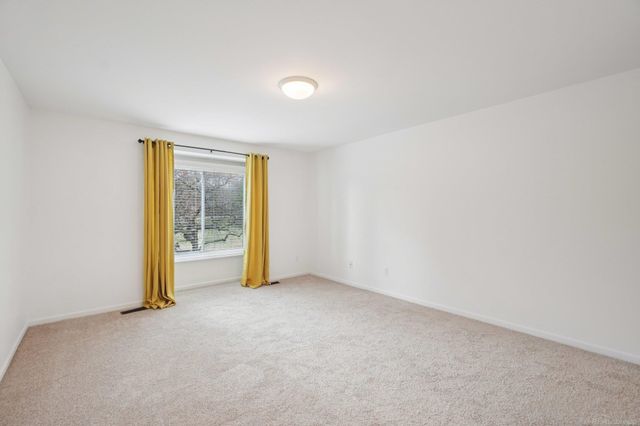 2799 Lochmoor Boulevard, Orion Twp, MI 48360