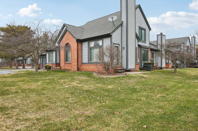 2799 Lochmoor Boulevard, Orion Twp, MI 48360