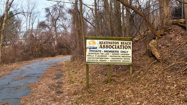 2799 Lochmoor Boulevard, Orion Twp, MI 48360