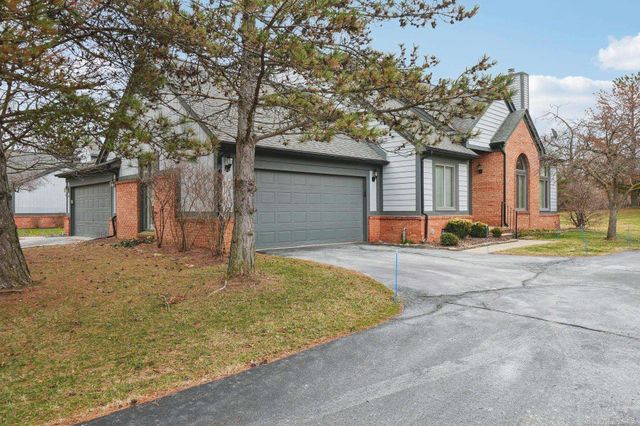 2799 Lochmoor Boulevard, Orion Twp, MI 48360