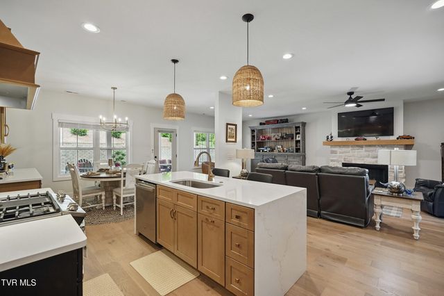 235 Winston Place, Johnson City, TN 37615