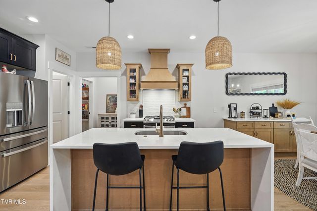 235 Winston Place, Johnson City, TN 37615