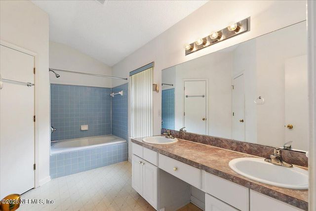 9502 BROKEN OAK Boulevard, Jacksonville, FL 32257