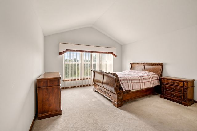 145 Rosewood Drive, Streamwood, IL 60107