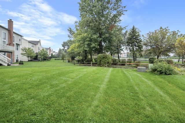 145 Rosewood Drive, Streamwood, IL 60107
