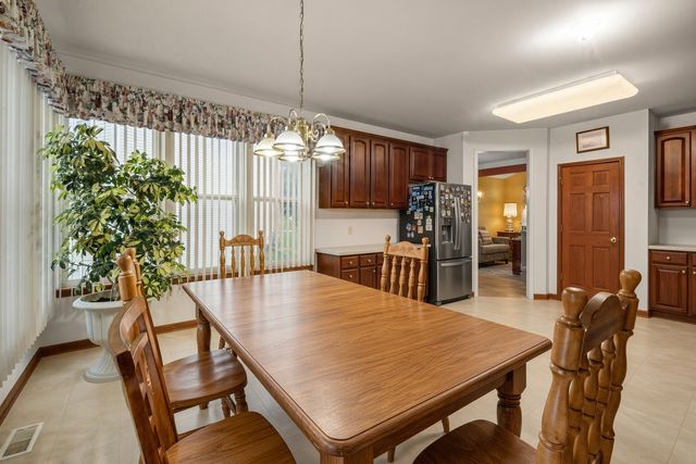 145 Rosewood Drive, Streamwood, IL 60107