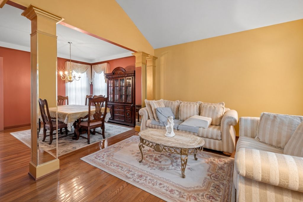 145 Rosewood Drive, Streamwood, IL 60107 — photo 4