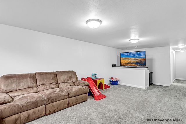 3117 DOUGLAS ST, Cheyenne, WY 82009