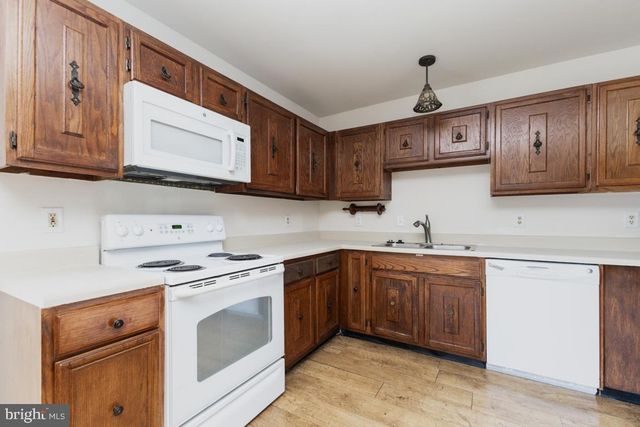 5308 MACWOOD DR, Woodbridge, VA 22193