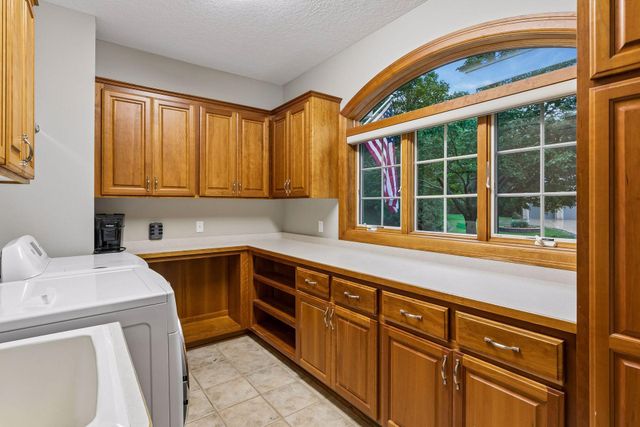 18023 Jay Court, Lakeville, MN 55044