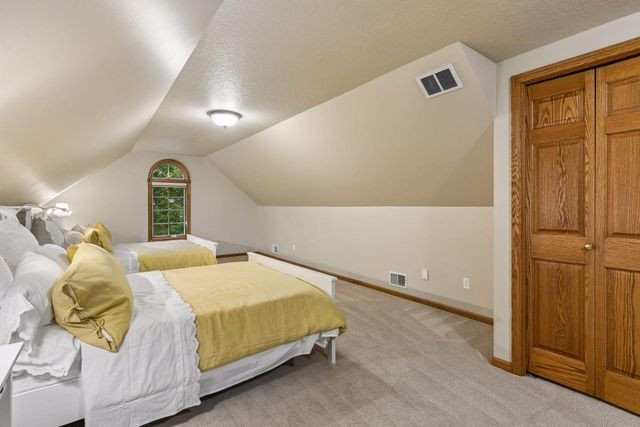 18023 Jay Court, Lakeville, MN 55044