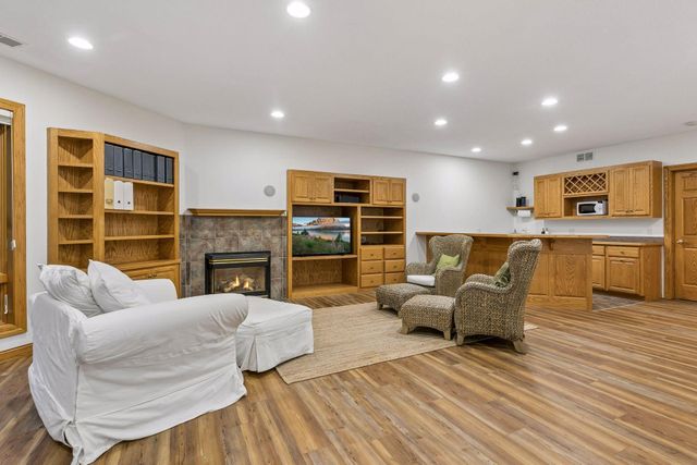 18023 Jay Court, Lakeville, MN 55044