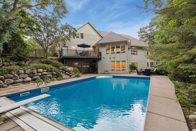 18023 Jay Court, Lakeville, MN 55044