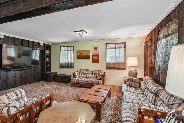 9189 Oakwood Drive, Norwalk, IA 50211