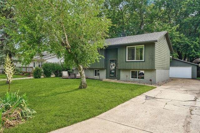 9189 Oakwood Drive, Norwalk, IA 50211