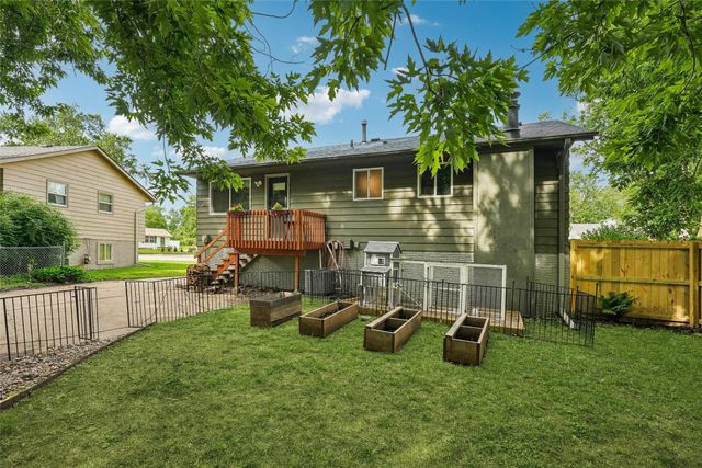 9189 Oakwood Drive, Norwalk, IA 50211