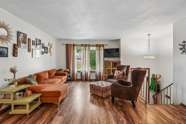 9189 Oakwood Drive, Norwalk, IA 50211