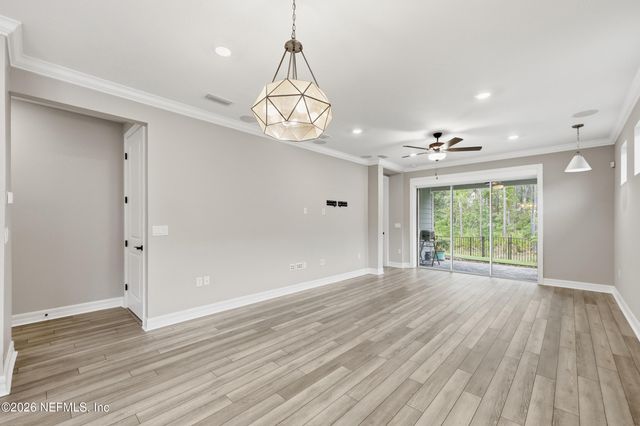 11097 CITY FRONT Drive, Jacksonville, FL 32256