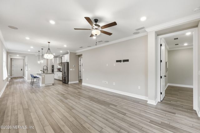 11097 CITY FRONT Drive, Jacksonville, FL 32256