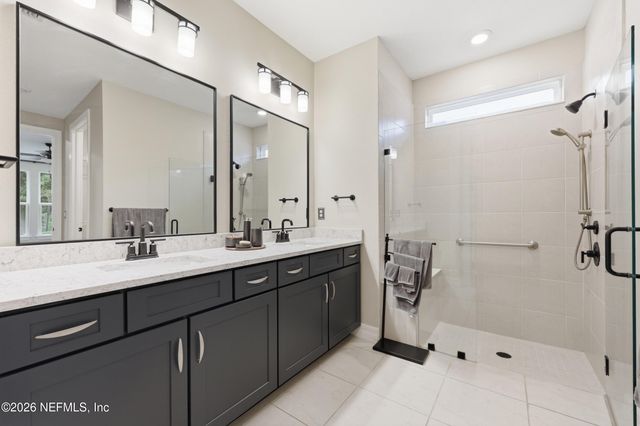11097 CITY FRONT Drive, Jacksonville, FL 32256