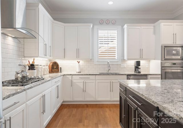 2704 Chasemont Drive, Waxhaw, NC 28173
