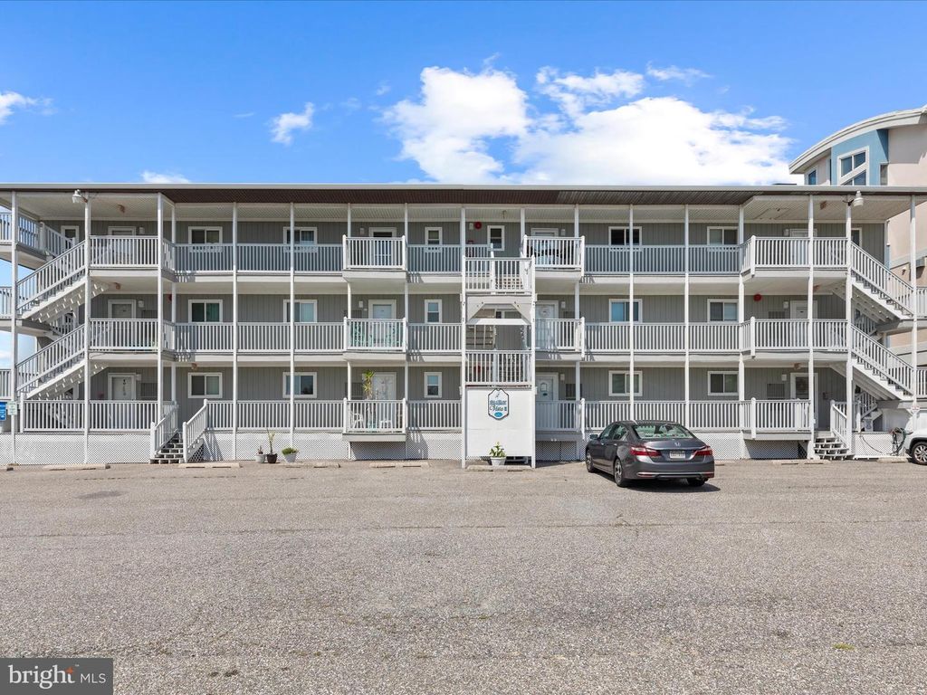 117 76TH ST #302, Ocean City, MD 21842