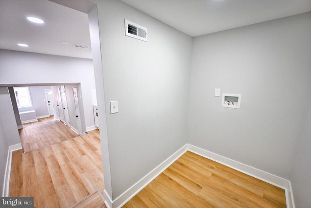 233 S CHAPEL ST, Baltimore, MD 21231
