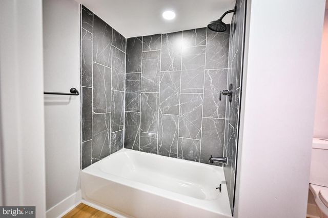 233 S CHAPEL ST, Baltimore, MD 21231