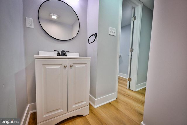 233 S CHAPEL ST, Baltimore, MD 21231