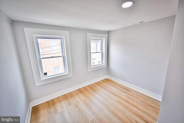 233 S CHAPEL ST, Baltimore, MD 21231