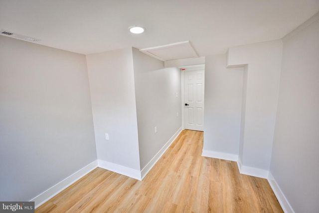 233 S CHAPEL ST, Baltimore, MD 21231