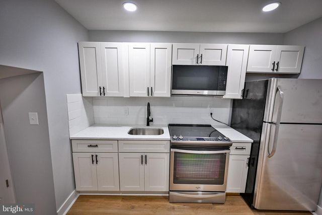 233 S CHAPEL ST, Baltimore, MD 21231