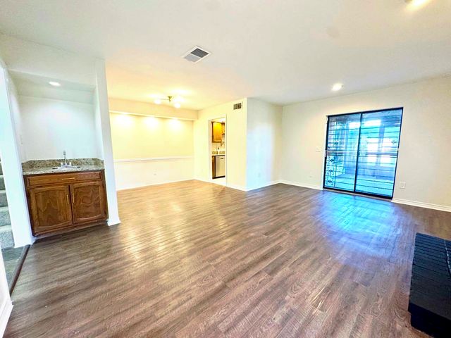 11525 Webb Chapel Road, Dallas, TX 75229