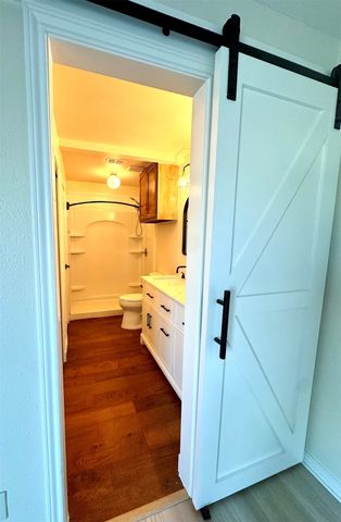 11525 Webb Chapel Road, Dallas, TX 75229