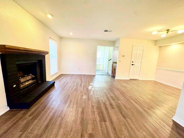 11525 Webb Chapel Road, Dallas, TX 75229