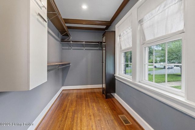 2609 Landor Ave, Louisville, KY 40205
