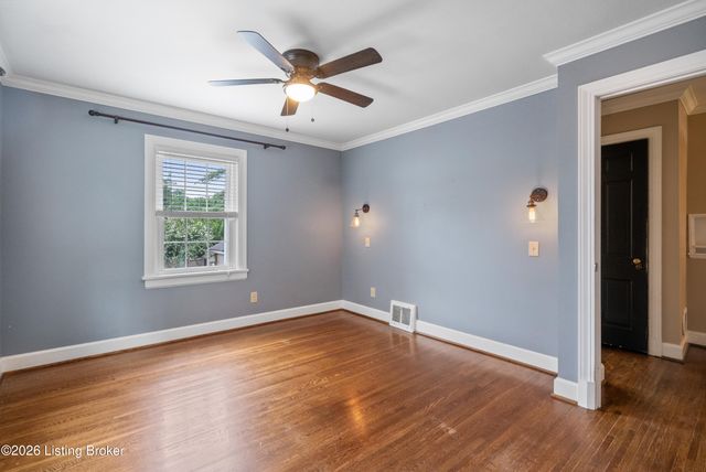 2609 Landor Ave, Louisville, KY 40205