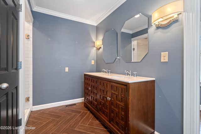 2609 Landor Ave, Louisville, KY 40205