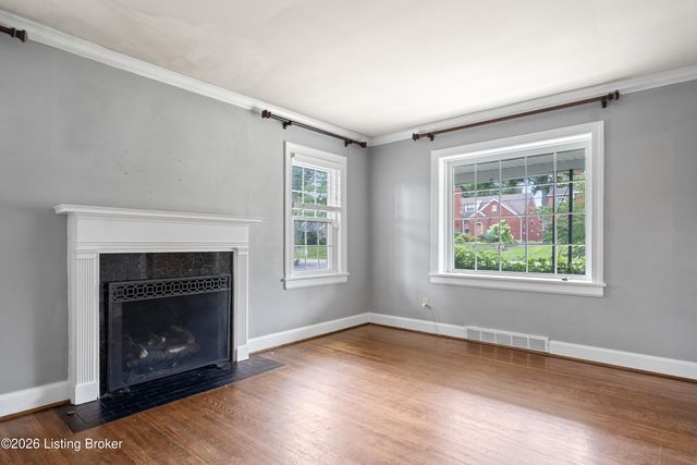 2609 Landor Ave, Louisville, KY 40205