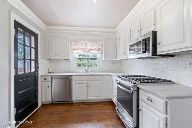 2609 Landor Ave, Louisville, KY 40205