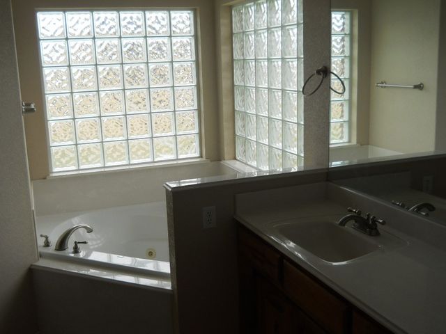 202 Ruger Street, Tuscola, TX 79562