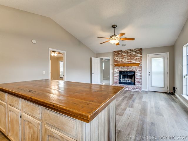 4212 S Oak Avenue, Broken Arrow, OK 74011