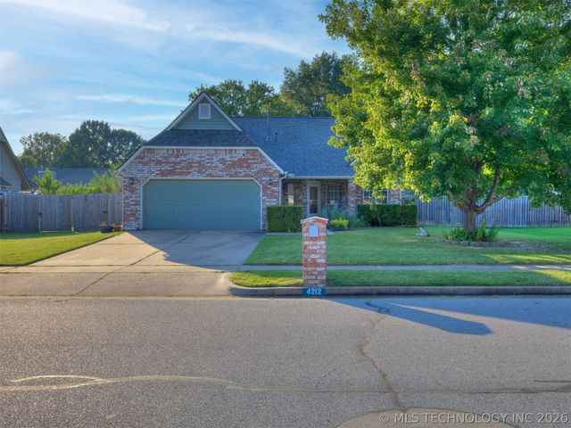 4212 S Oak Avenue, Broken Arrow, OK 74011