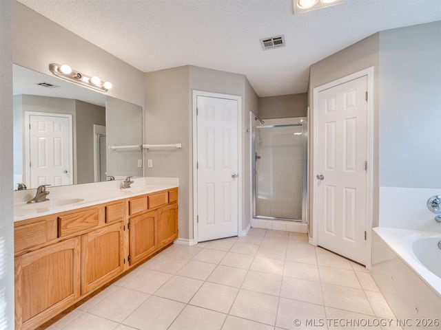 4212 S Oak Avenue, Broken Arrow, OK 74011