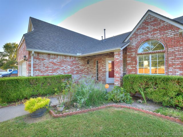 4212 S Oak Avenue, Broken Arrow, OK 74011
