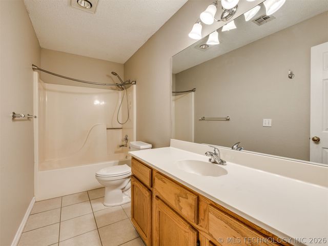 4212 S Oak Avenue, Broken Arrow, OK 74011