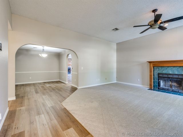 4212 S Oak Avenue, Broken Arrow, OK 74011