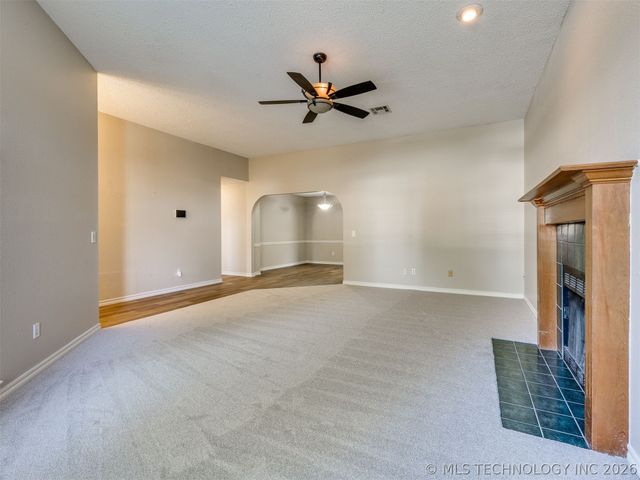 4212 S Oak Avenue, Broken Arrow, OK 74011