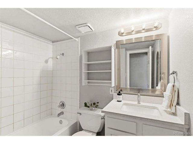 3047 W 47th Ave 205, Denver, CO 80211